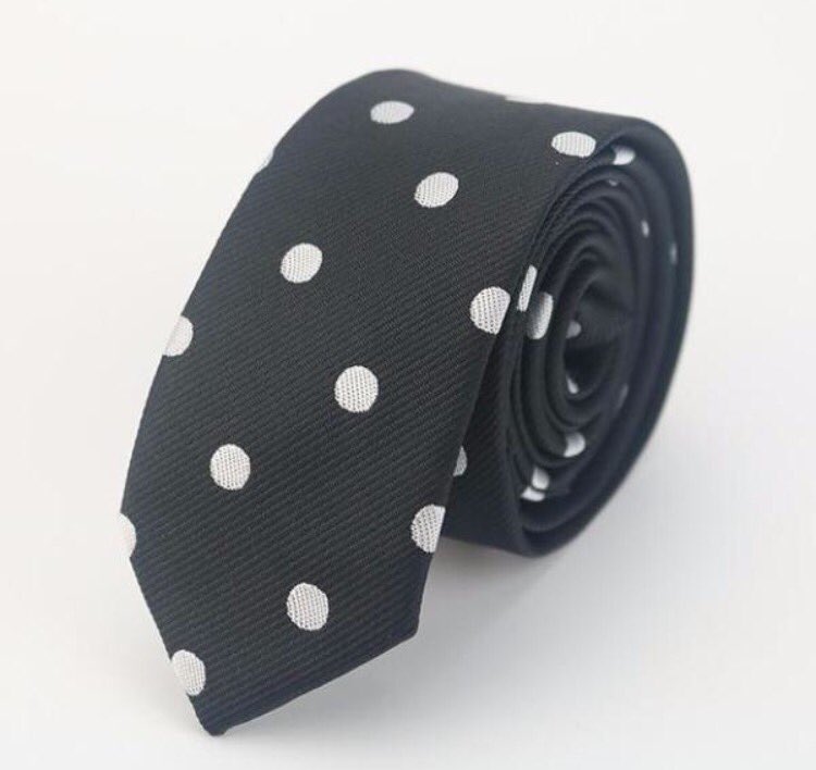 Save 10% with WELCOME10 on some of our great products👔🎁 
charlesandbrady.com