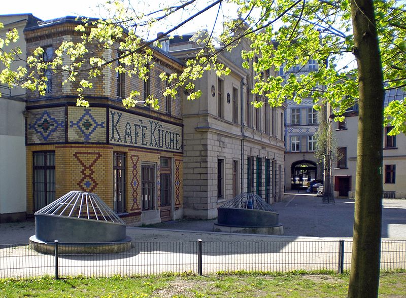 Wikipe_Wedding's tweet photo. Unsere nächste Veranstaltung: Sa 14.10. 11-13 Uhr. Bibi am Luisenbad. #Fotoausstellung #Vorträge #Infos https://t.co/snDlfXQj3T https://t.co/6a2gxguesU