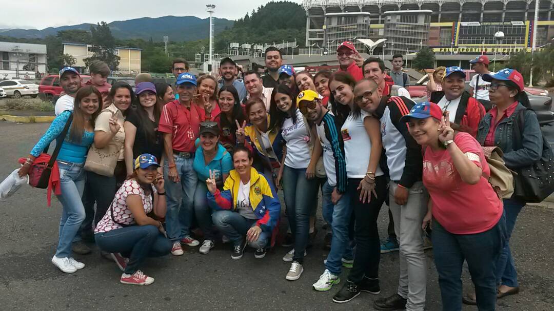 charlychaves's tweet photo. #TachiraGanaConVielma  Alegría y amor se vivió en Pueblo Nuevo con el cierre de campaña de nuestro querido gobernador!  @VielmaEsTachira https://t.co/Tc48AQXL8P