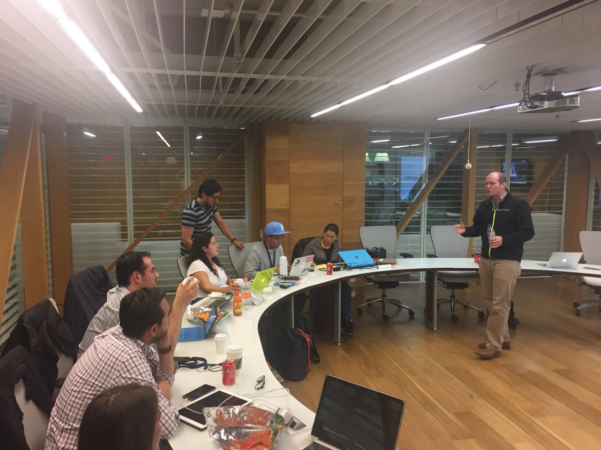 enriqueBay's tweet photo. Great Entrepreneurship story at @CollectiveAcad w/ @tiangomez and @andres_sucre from @reservamosmx 

#KeepGoing 
@EndeavorMexico 
@EshipMIT https://t.co/qasPY8EHcd