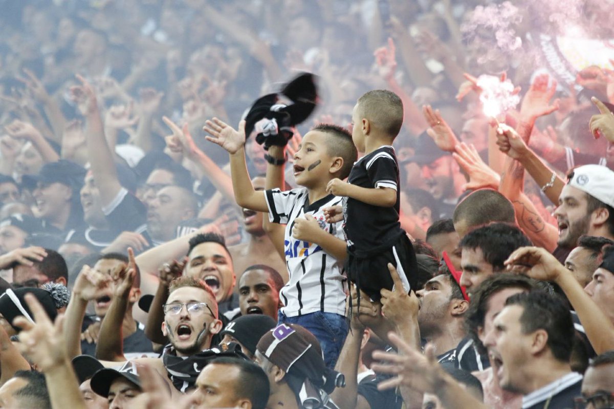 Feliz dia das crianças bando de louquinhos.⚫⚪