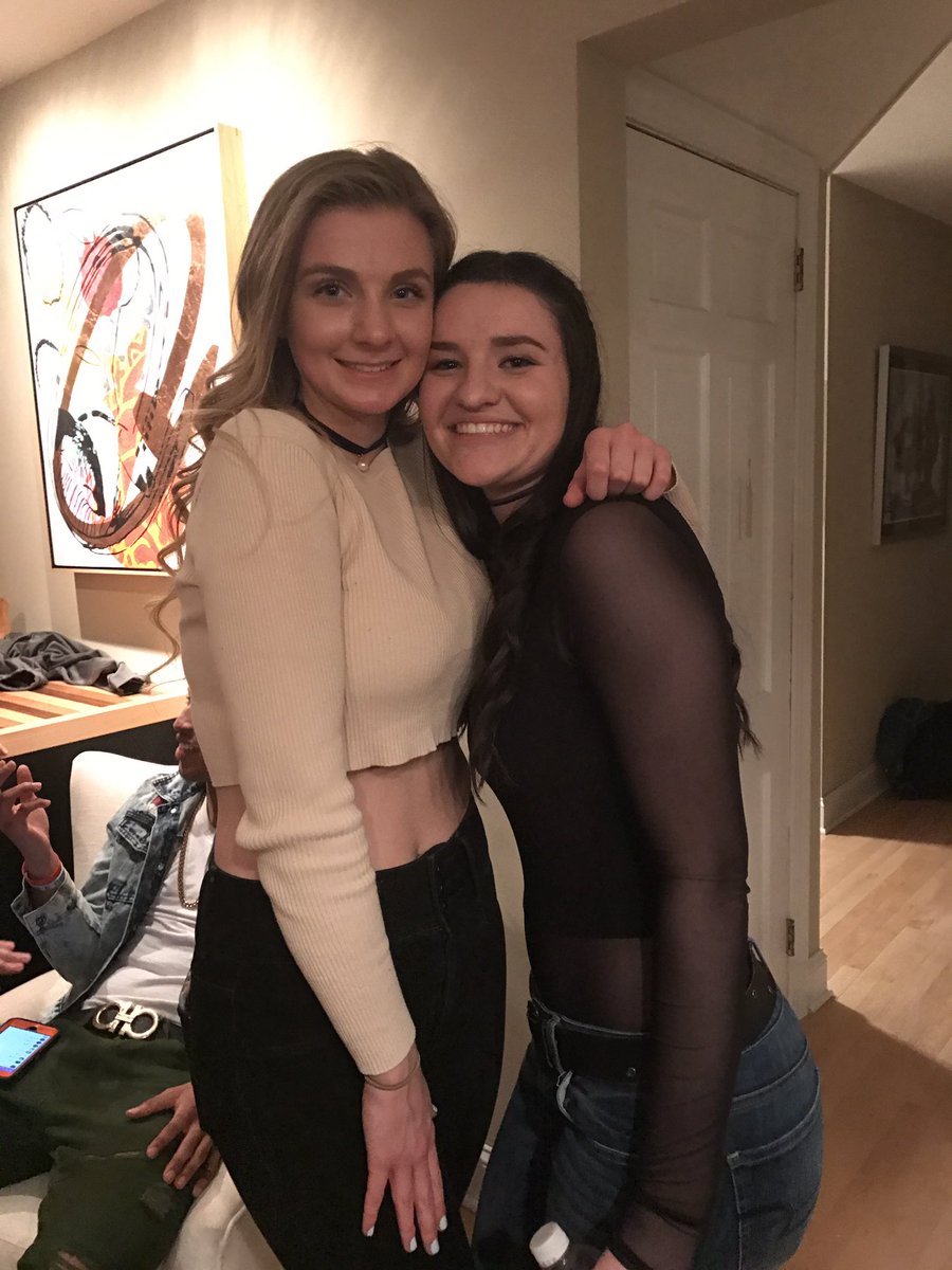 alyssa_pardoe's tweet photo. happy birthday to my pretty &amp; sweet friend💕 hope your day was as amazing as you ker! https://t.co/ATE0xAvAym