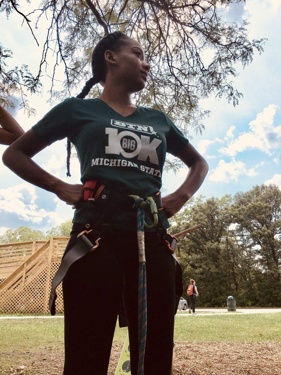 ThorntonGreear's tweet photo. @AARPBlackCom .@UCjadeblog b/c she recognizes the power of her voice and uses it and her blog to empower other young folks #BlackGirlMagic #dayofthegirl https://t.co/CzGRcHku53