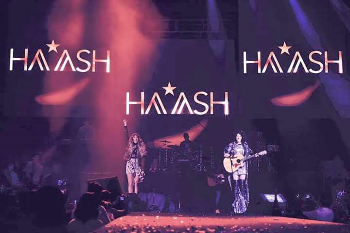 lublancohanna's tweet photo. @haashoficial #ElEventoDigital2017 🎵🎤🎸🎶 https://t.co/lQb2jh5NUA