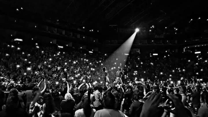 lublancohanna's tweet photo. @haashoficial #ElEventoDigital2017 🎤🎵🎸🎶🎼 https://t.co/mUIkAMmuxW