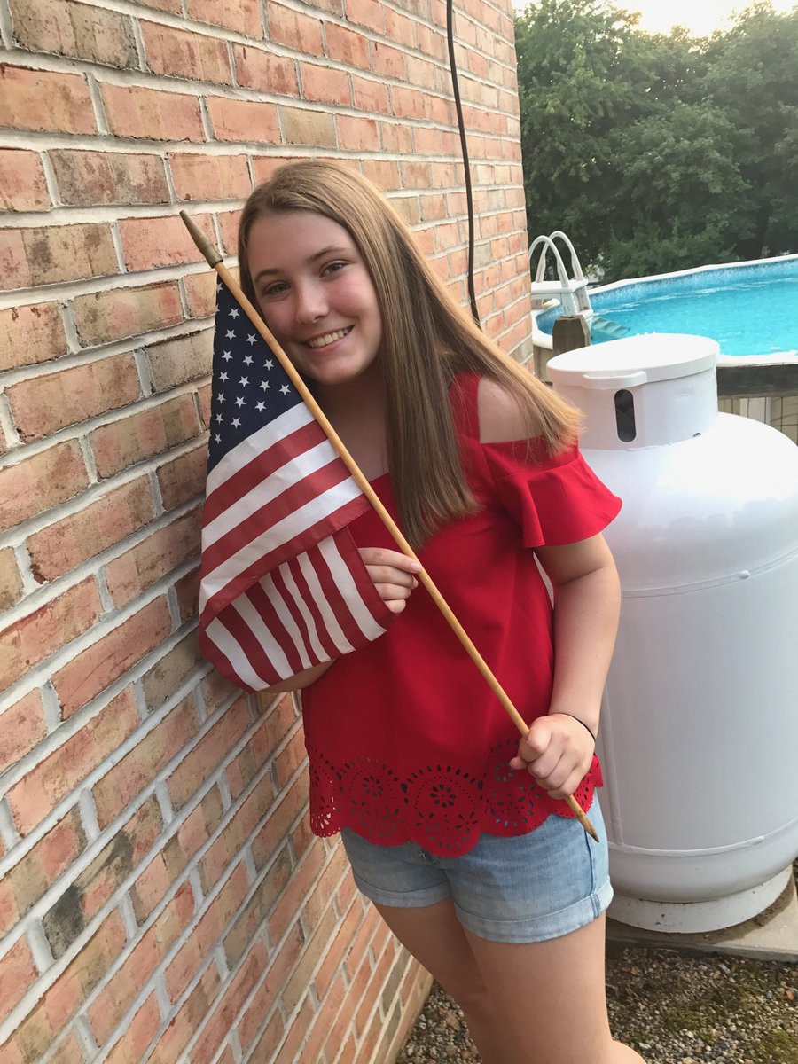 profoundequali1's tweet photo. The official Presidential candidate of the Profound Equalitarians Party, Kamryn Delaney! 🇺🇸#equalityovereverything https://t.co/f5QtLVDndf