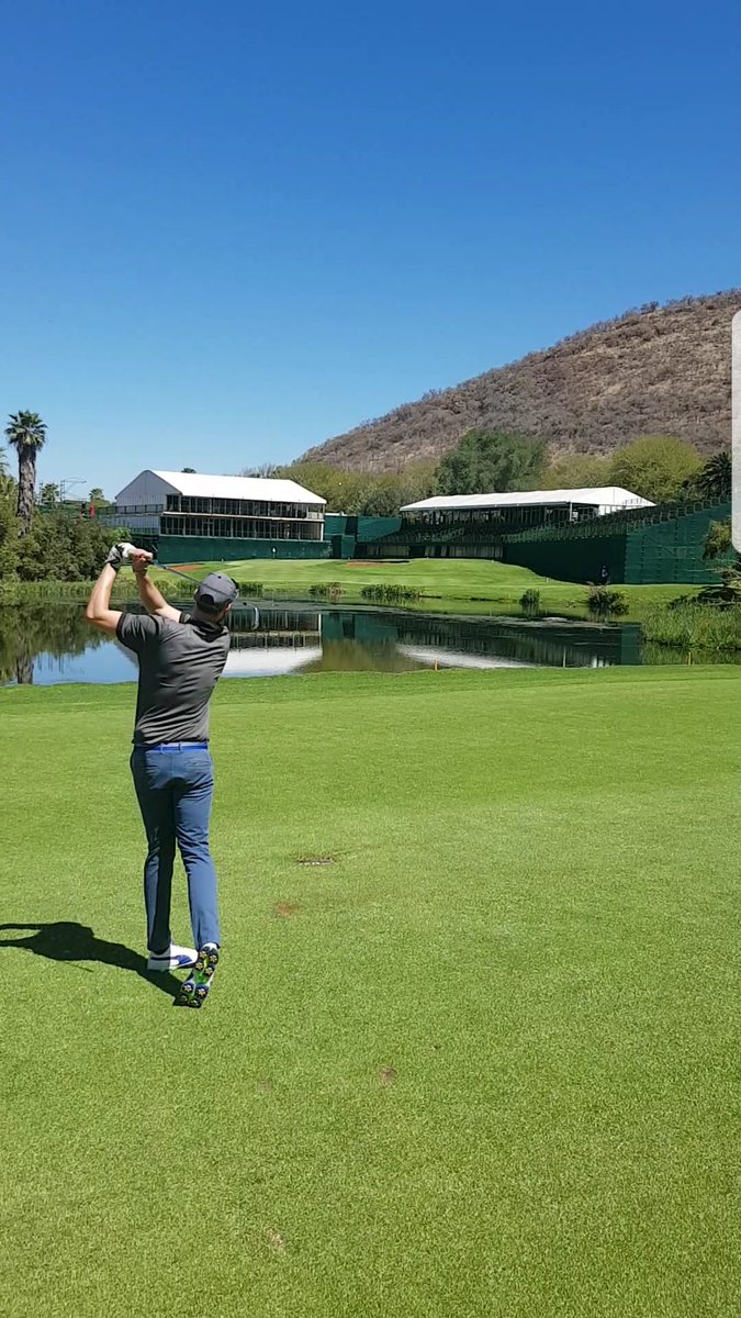 LeftBacks's tweet photo. Playing @golfatsun was an experience of a lifetime. Thanks @nedbanksport for the invite. #finalroundchallenge @garyplayer https://t.co/DFZ8dnqClr