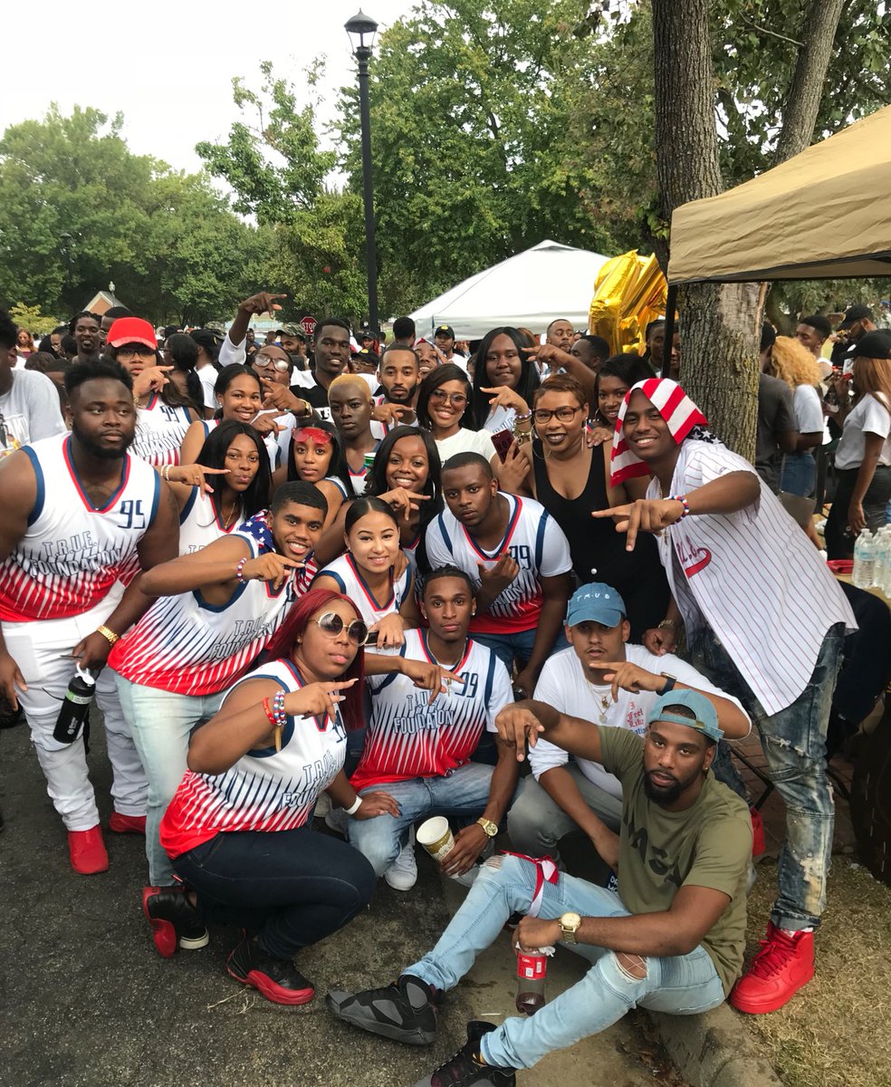 TTFInc's tweet photo. Forming families is serious business, Org Bazaar vibes‼️🇺🇸 #TTF #VSU https://t.co/fiVQnvjFu6