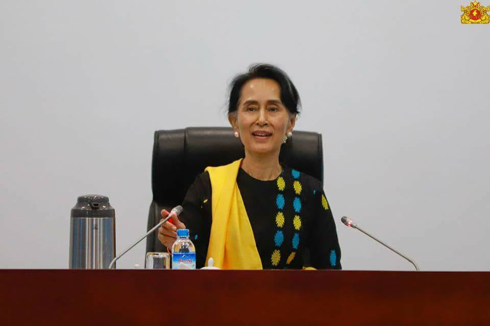 soemyintkhine's tweet photo. #Myanmar , The State Counselor, Daw Aung San Suu Kyin will give address her nation on 12/10/17 at 8:oopm abour #Rahine crisis and issues. https://t.co/JOJhxoQtg4