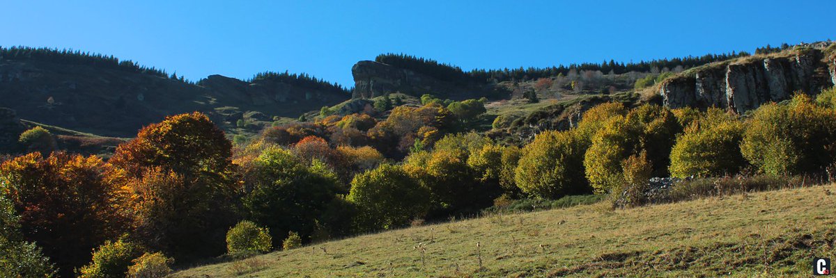 Culture43's tweet image. À la frontière entre Ardèche et Haute-Loire... Bonne journée à tous :)