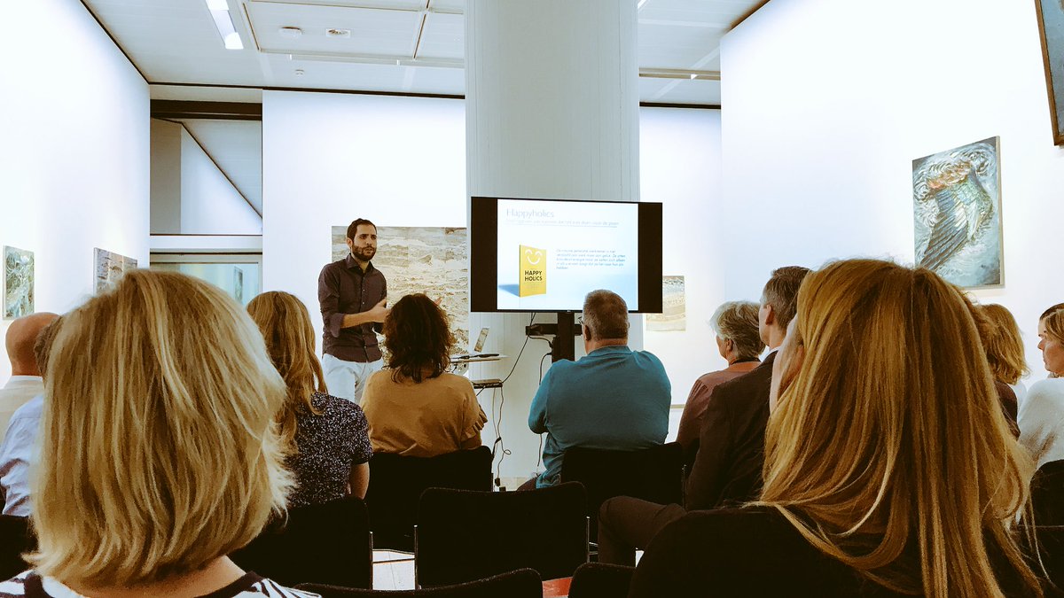 Gister verzorgde Happyholic <a href="/ItamarSharon/">Itamar Sharon</a> een lezing over #GenY <a href="/DNB_NL/">De Nederlandsche Bank</a>. In samenwerking met <a href="/AartBontekoning/">Aart Bontekoning</a> #generaties #generation
