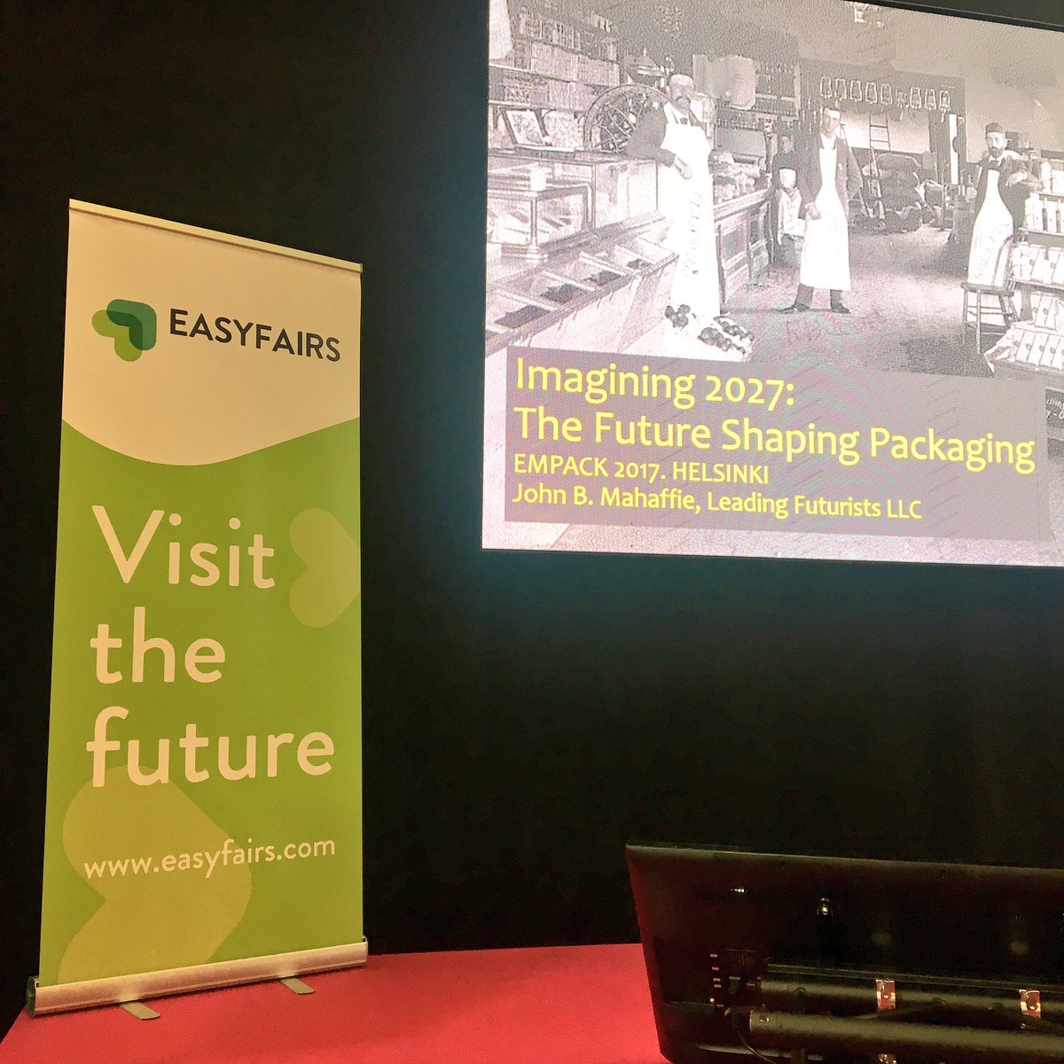 EmpackFIN's tweet photo. Visiting the future with @jbmahaffie at Packaging innovations stage! Come and join us! #EmpackFIN https://t.co/GzAjaBvuhJ