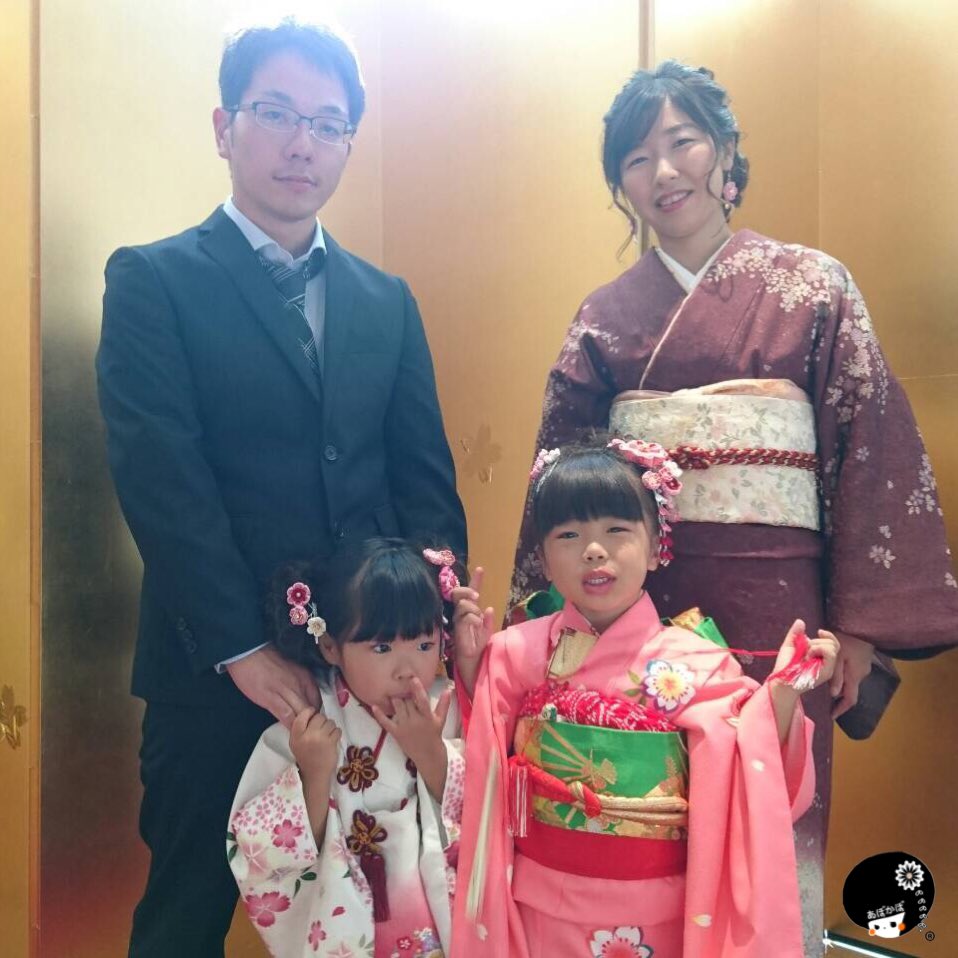 あぼかぼ つまみ細工 Auf Twitter お客様着用画像頂いています 七五三の髪飾りセット ピアスとネクタイピンのオーダー品 家族みんなお揃い 静岡松坂屋の催事出店中に 娘さん2人が着物で来てくれたんです ママさんは洋服に着替えて 嬉しすぎてずっと眺めていまし