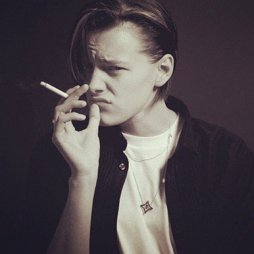 에리카 린더 스웨덴 출신 모델로, 여성이다. 레오나르도 디카프리오와 에드워드 펄롱의 리즈 시절을 떠오르게 하는 꽃미모. <빌로우 허>라는 영화에...