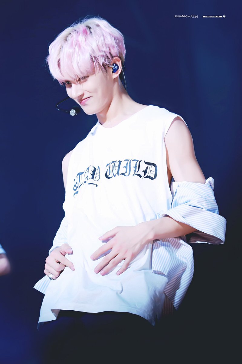 svtoutfit's tweet photo. https://t.co/VyGUvxhdWZ