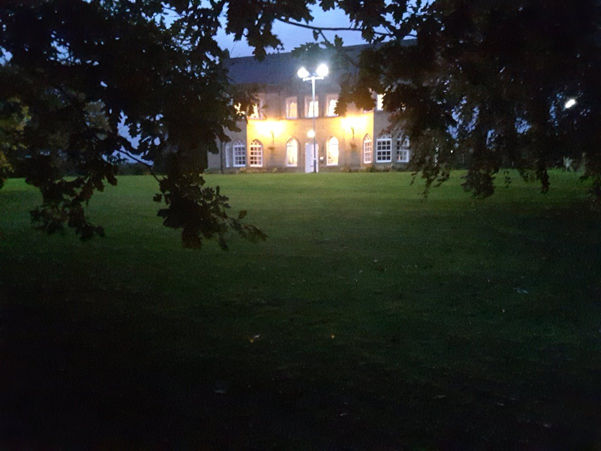 HatfeildHall's tweet photo. A beautiful autumnal October morningβ€ busy day ahead #meetings #conferences #worldclasswakey #evolvingwakefield #venues #beautifulday https://t.co/1QbLob2sX4