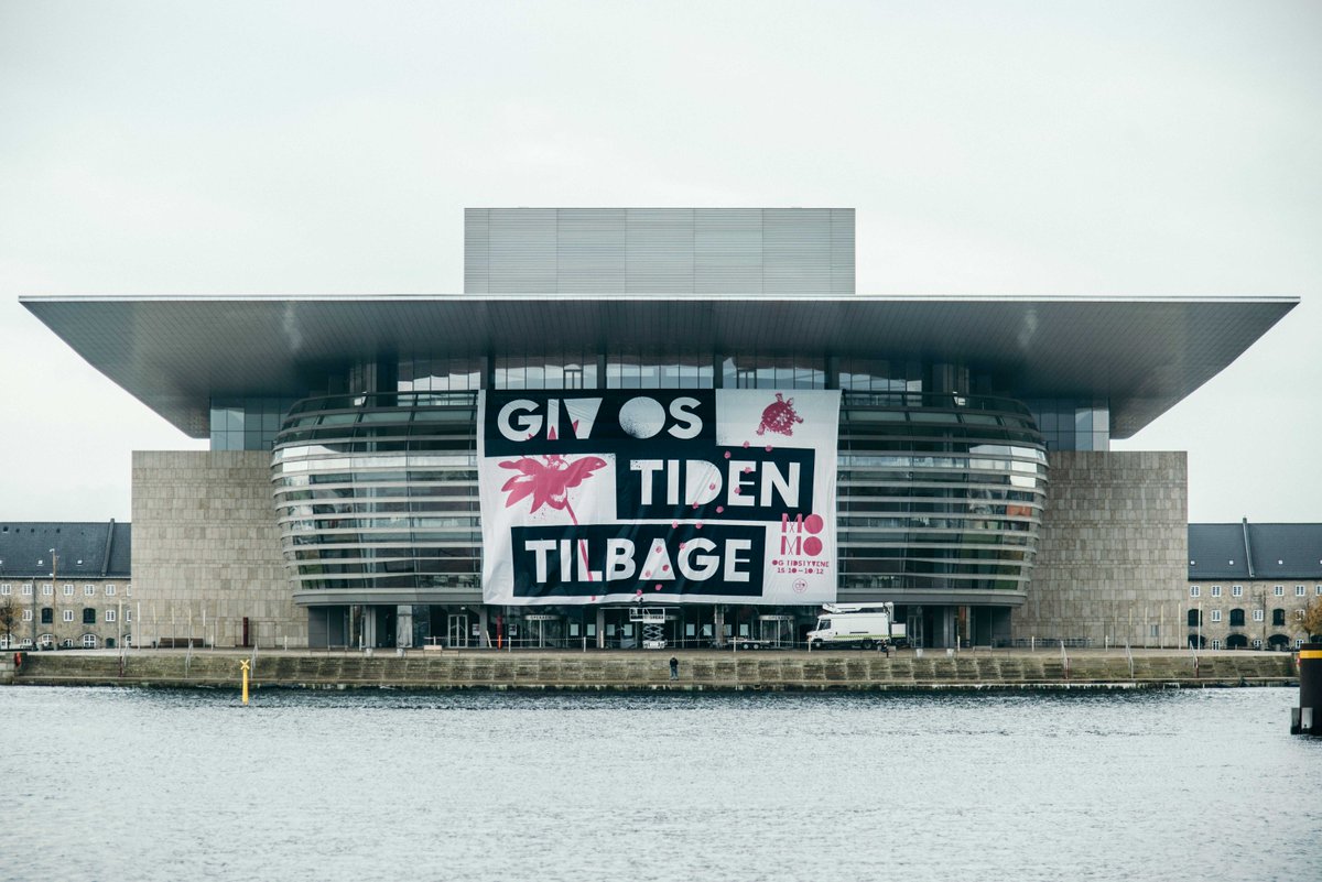 kglteater's tweet image. "Giv os tiden tilbage!" Siger børnene
#momoogtidstyvene #børneopera #forbørn #efterårsferie #protest #kglteater