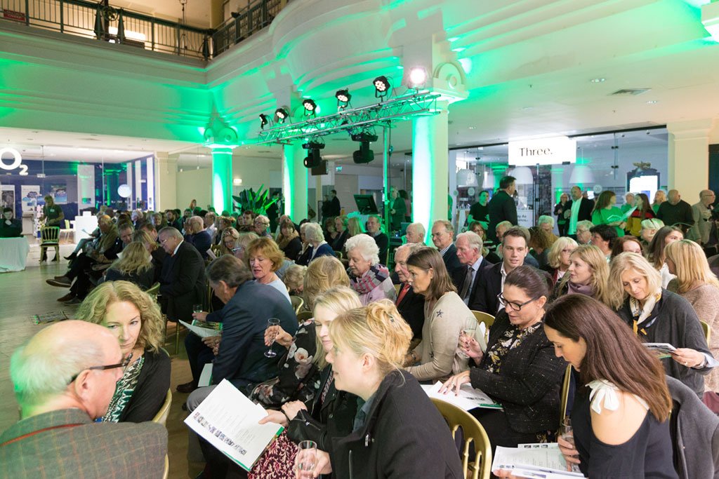 Royal_Shopper's tweet photo. Great to see so many lovely people come to @Royal_Shopper and support the @thehospiceherd #Auction last night with @AGelpey. #jointheherd https://t.co/q5eW1qWqYm