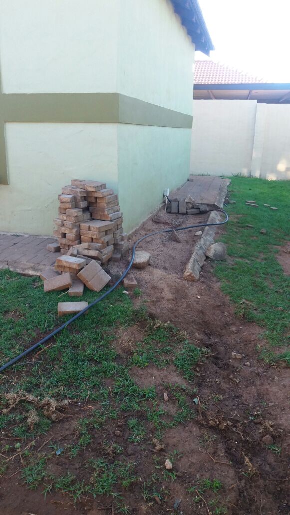 Ngoakomodiba1's tweet photo. @SollyMsimanga ref 224/12...... previous ref 493/2......  incopetent tshwane elc dept..501 454 1184 acc no: https://t.co/BfW1qEqIVX