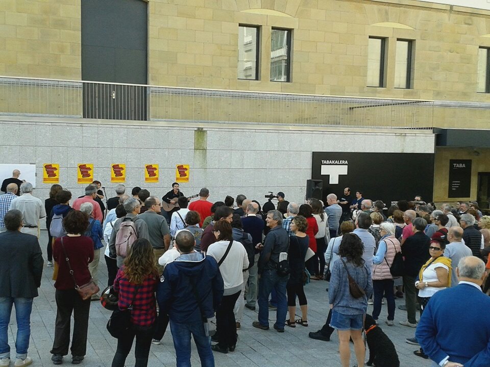 sortuEH's tweet photo. Erregimenaren aurkako mobilizazioak areagotzen ari dira #urriak12 honetan

#Demokrazia #autodeterminazioa #burujabetza https://t.co/9eFDulSenE