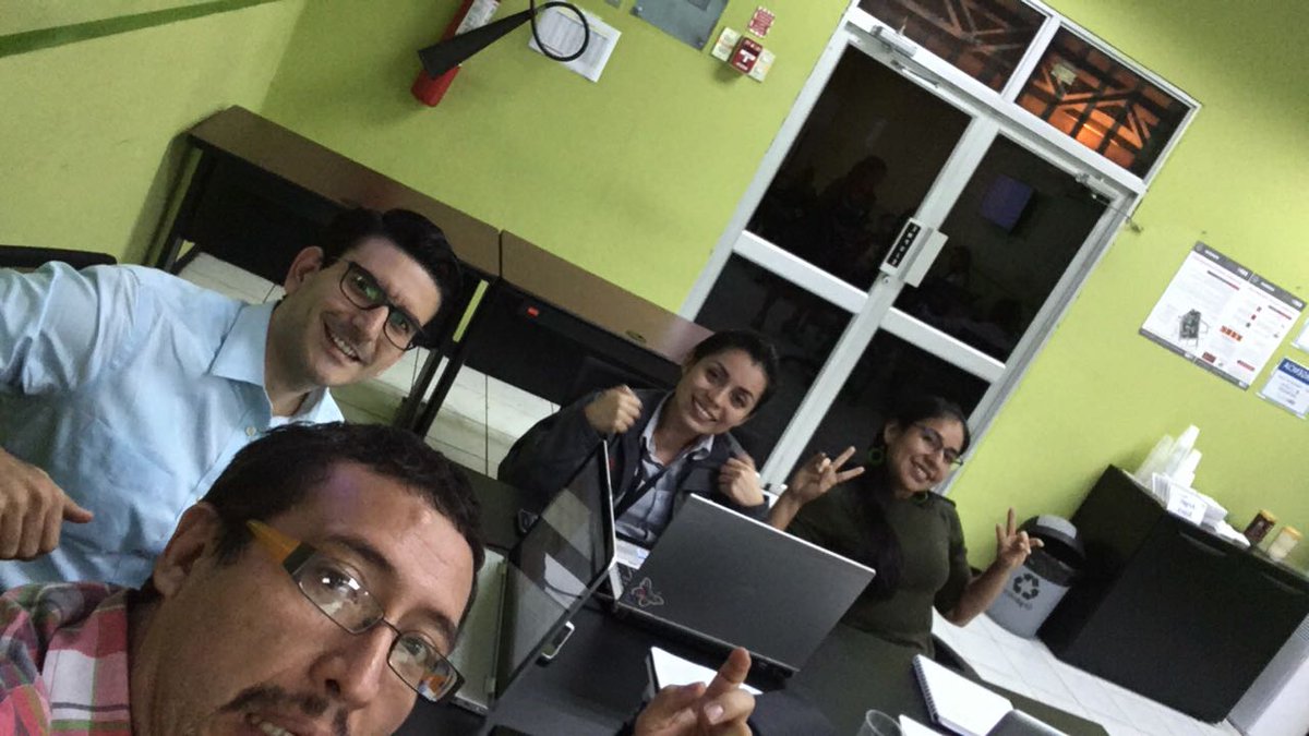 mitemiguel's tweet photo. #Facutar Fomentar conciencia de dominio personal #Delegar Definir metas claras @ESPAE, #MGP12-P01, #DHG, #FacultarYDelegar, @wloyola https://t.co/iTWgHwiYz4