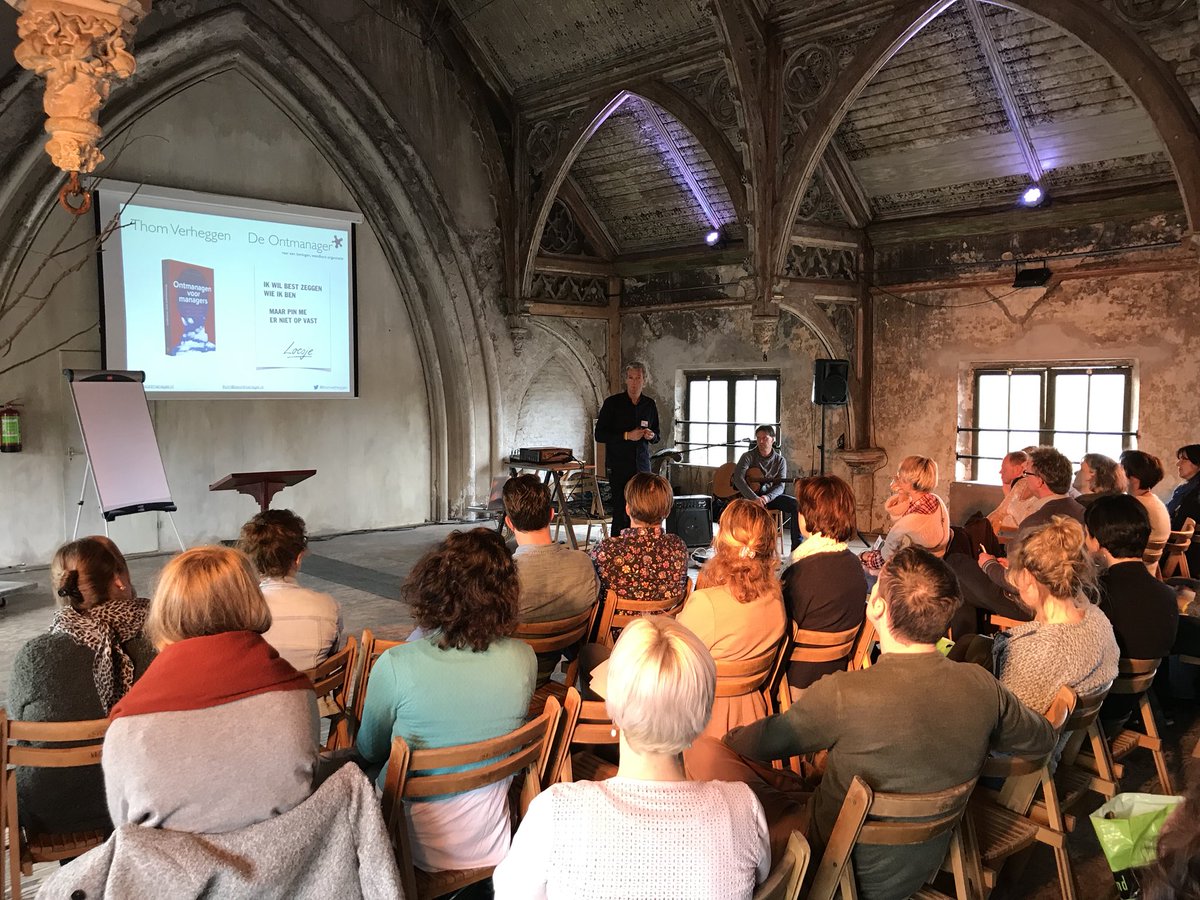 JacovdSchoor's tweet photo. Elke dag werken aan je eigen overbodigheid. @thomverheggen aan het woord tijdens de Dag van de teamontwikkeling #dvdt https://t.co/tgqGa4wfLX