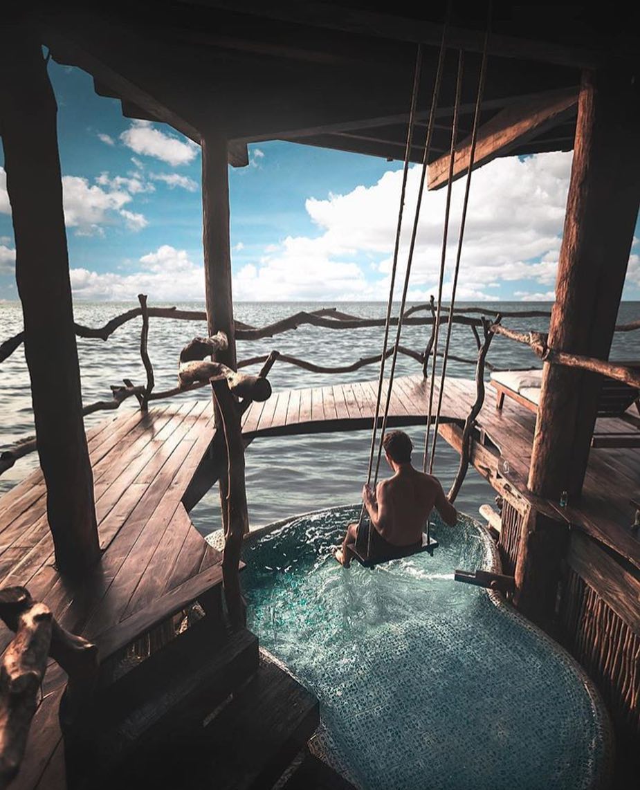 iloveplaneta's tweet photo. Swinging into the weekend 💙
Use #MaisPlaneta #PlusPlanet to be featured 🌏
Photo by: @gabscanu https://t.co/V4Wew3oo4z