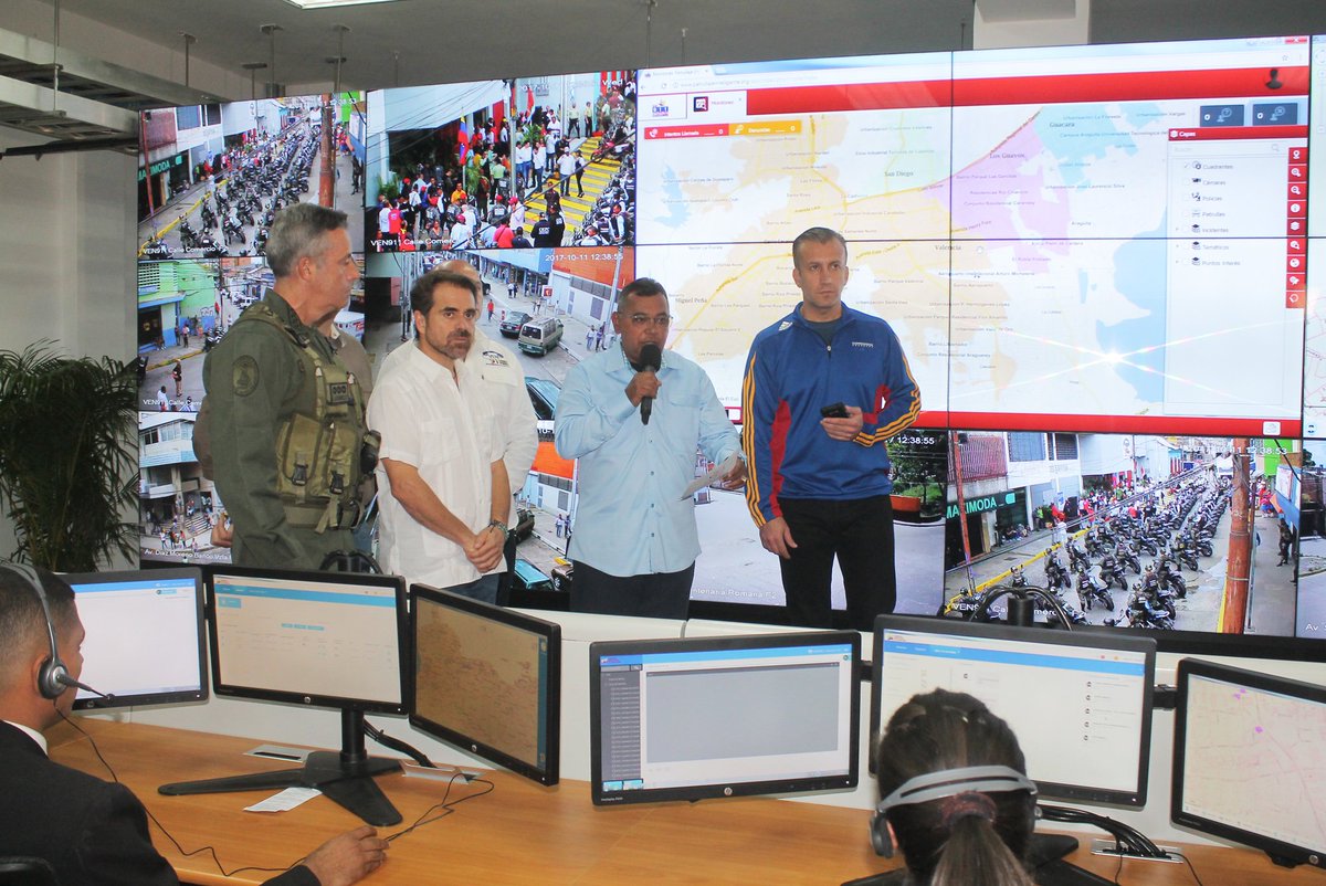 CaraboboGB's tweet photo. #FelizJueves Gobierno Bolivariano inauguró sede del VEN-911 en Carabobo https://t.co/e4yXRlOfI9 https://t.co/qt8wgjFSP9