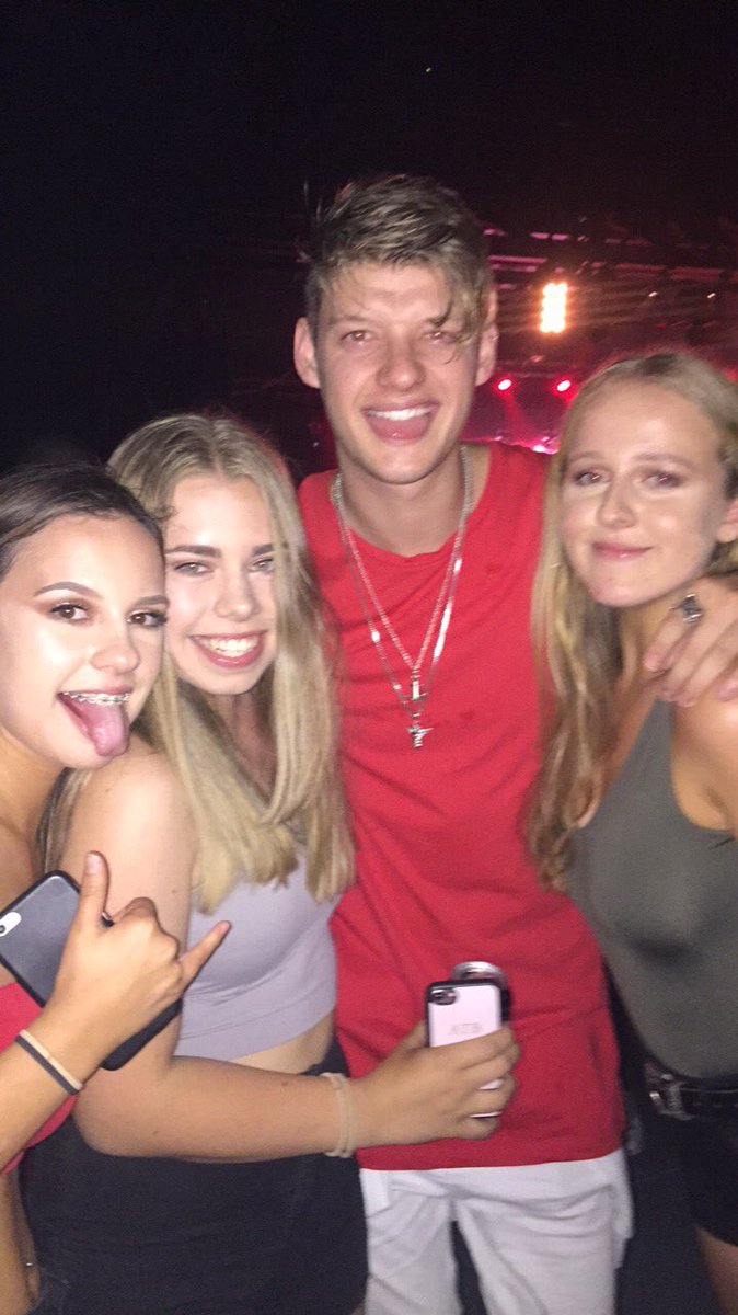 keeleyypf's tweet photo. jacko fuckin brazier kids @jackobrazier https://t.co/S4pJNqhjhk