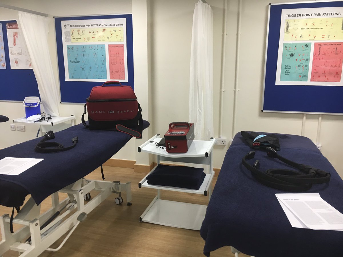 Big thank you to <a href="/MikeHine11/">Mike Hine</a> <a href="/LincolnCity_FC/">Lincoln City FC 🇺🇦</a> for the use of their Game Ready for BSc@LCSportsTherapy students Cryotherapy lesson #firstclass