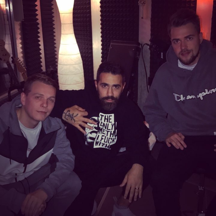 LukasPiano's tweet photo. Back in Berlin 🎹
@bushido @laasunltd https://t.co/4Eip2ormfD