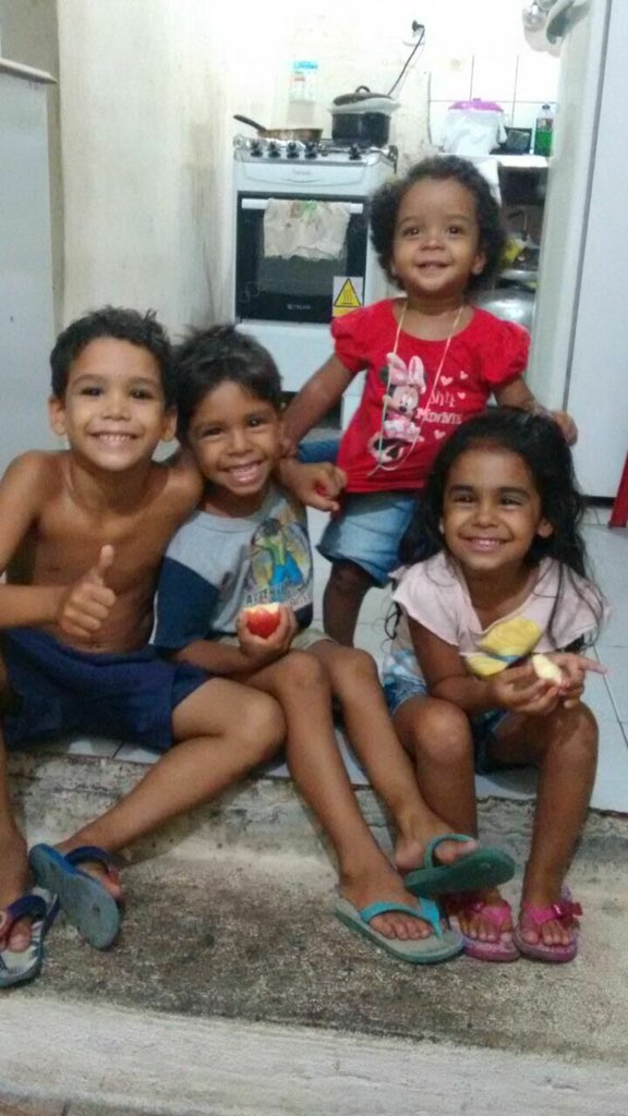 AlleAzev's tweet image. Feliz dia das crianças ❤️