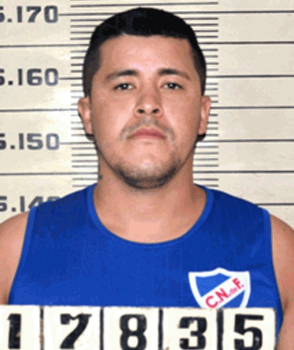 miguechagas's tweet photo. #ARTIGAS | #GabrielDuarte marchó a prisión por un delito de "violación de domicilio". Tenía antecedentes por "lesiones personales". https://t.co/ekUoxY9Htf