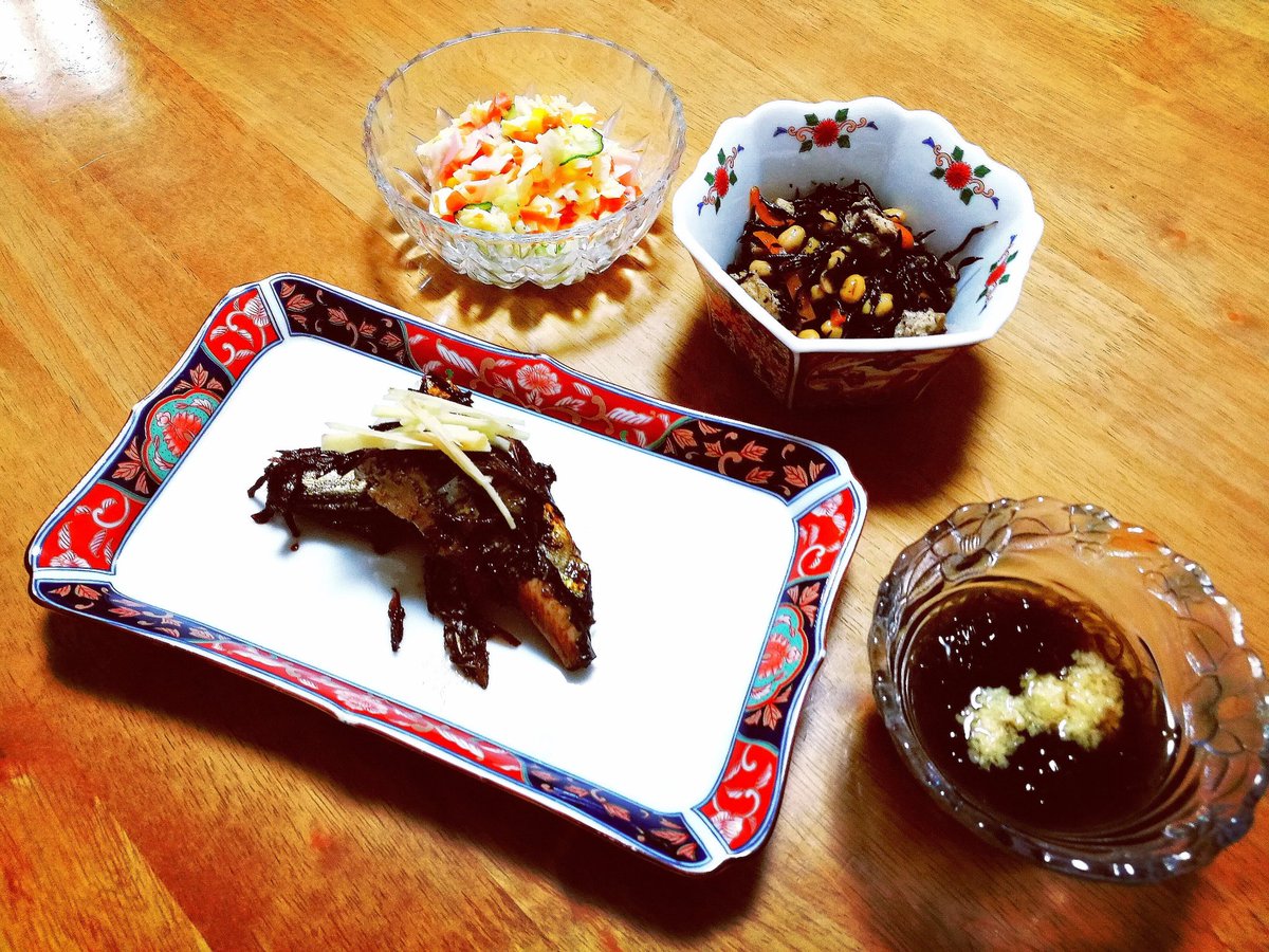 小倉和幸 漢料理 其ノ六 さんまの甘辛煮 ひじきの煮物 コールスロー もずく酢 さんまの甘辛煮は少し味が濃かったので 星 御馳走様でした 夕飯 ディナー 男の料理 平和主義 アメリカ大統領 トランプ 北朝鮮 ミサイル 10月12日 T