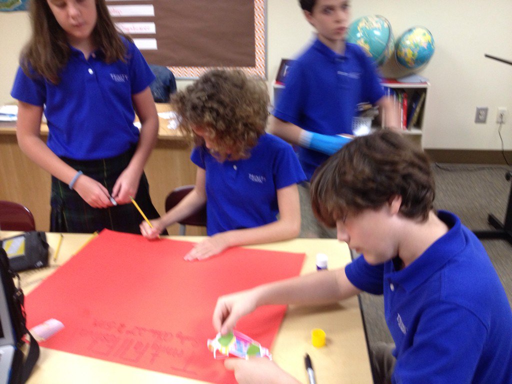 k8burton's tweet photo. #BurSt18 #6thTrinity is busy making posters for @trinityatl 's Fall Festival on 10/22 this a.m.! https://t.co/NfjuRjBtcA