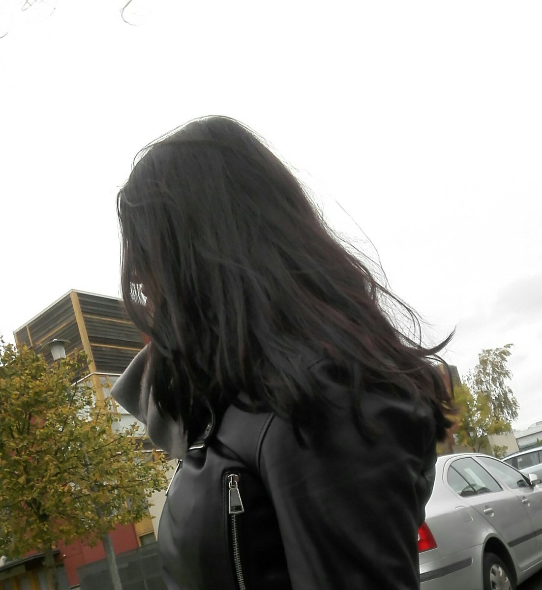 TheBlackSkyE's tweet image. So Jessica Jones is in Dudlin for vikings' filming! 😝😝😝