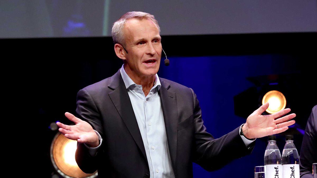 "Som ledare i dag måste du ha koll på vad som händer – en omvärldsbevakning", säger <a href="/JonasPrising/">Jonas Prising</a>. #chefdagen