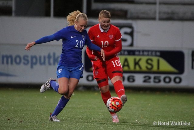 U16-tytöt kohtaavat Venäjän U17-tytöt toistamiseen tänään klo 13. Suorana Huu-TV:llä palloliitto.fi/jalkapallouuti… #Pikkuhelmarit