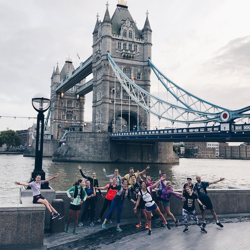 Claudi8S's tweet photo. Uhm Thursdays again ๐ค with the best.
#beigelrun #goodmorning #london https://t.co/yw6C05mOK3 https://t.co/WaAaRIZJQt