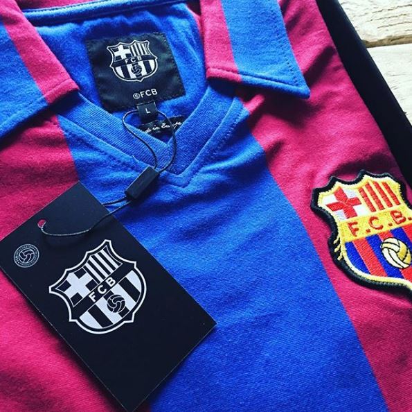 For all football romantics who 💕football fashion? 6 Yard Box is made just for you! Find us at The Arches / 6yardbox.co.uk <a href="/6yrdbox/">6 Yard Box</a>