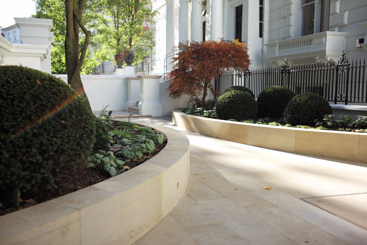 randandasquith's tweet image. Lovely Autumn Day In South Kensington
Designed by Ian Kitson, Stone Provided by @randandasquith . 
#Autumn #yorkstone #landscape #architect