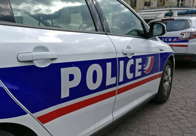 Actu17's tweet image. 🇫🇷 #Reims A son retour du travail, il trouve une cambrioleuse nue dans son lit. wp.me/p7GDoh-5yd