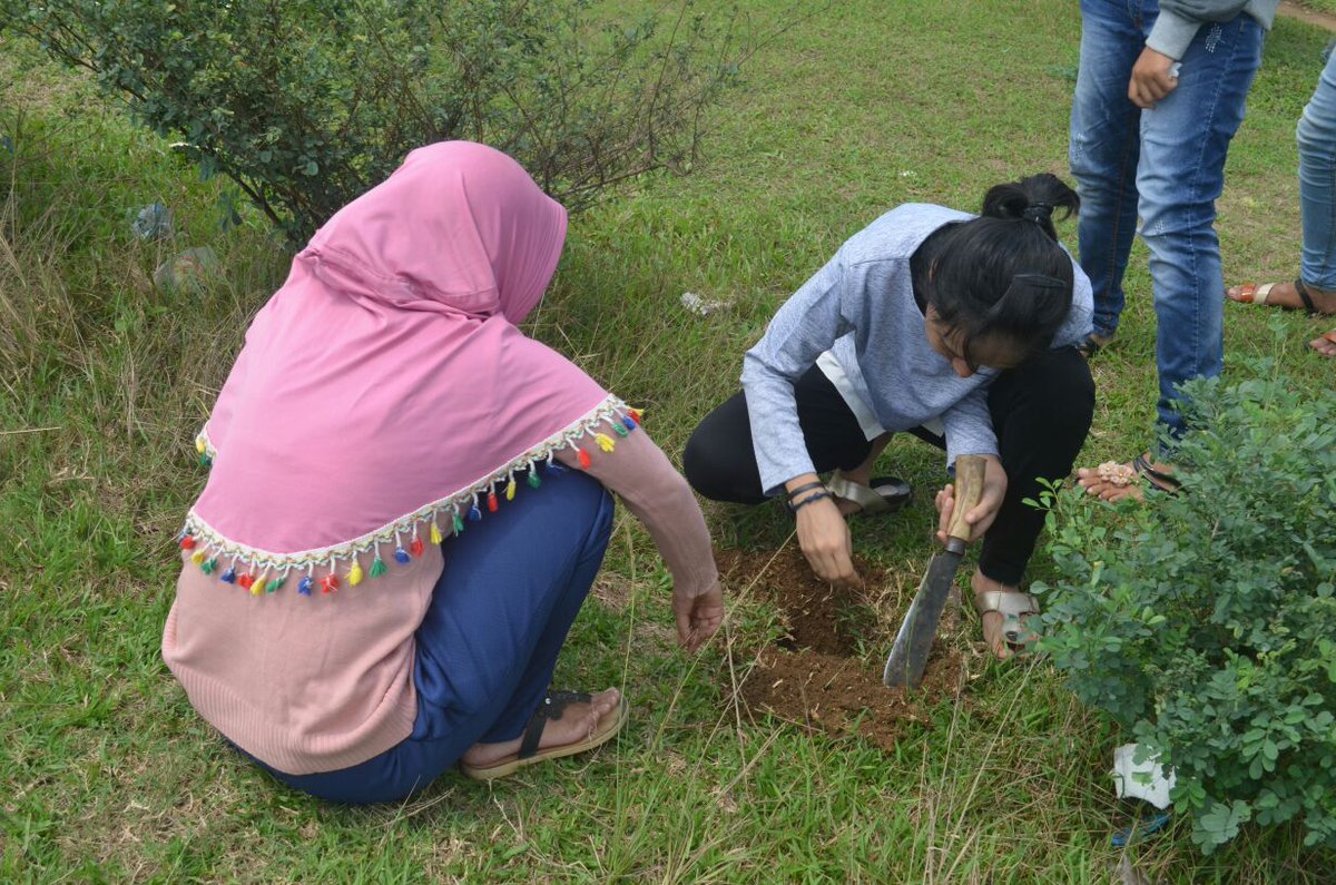 LetsDoItID1's tweet photo. Indonesia Clean Up Day-8Okt2017-Banten
#aksibersih2jam
#IndonesiaCleanUpDay2017
#RoadtoWorldCleanUpDay
#GerakanPungutSampah https://t.co/xshafxpVsf
