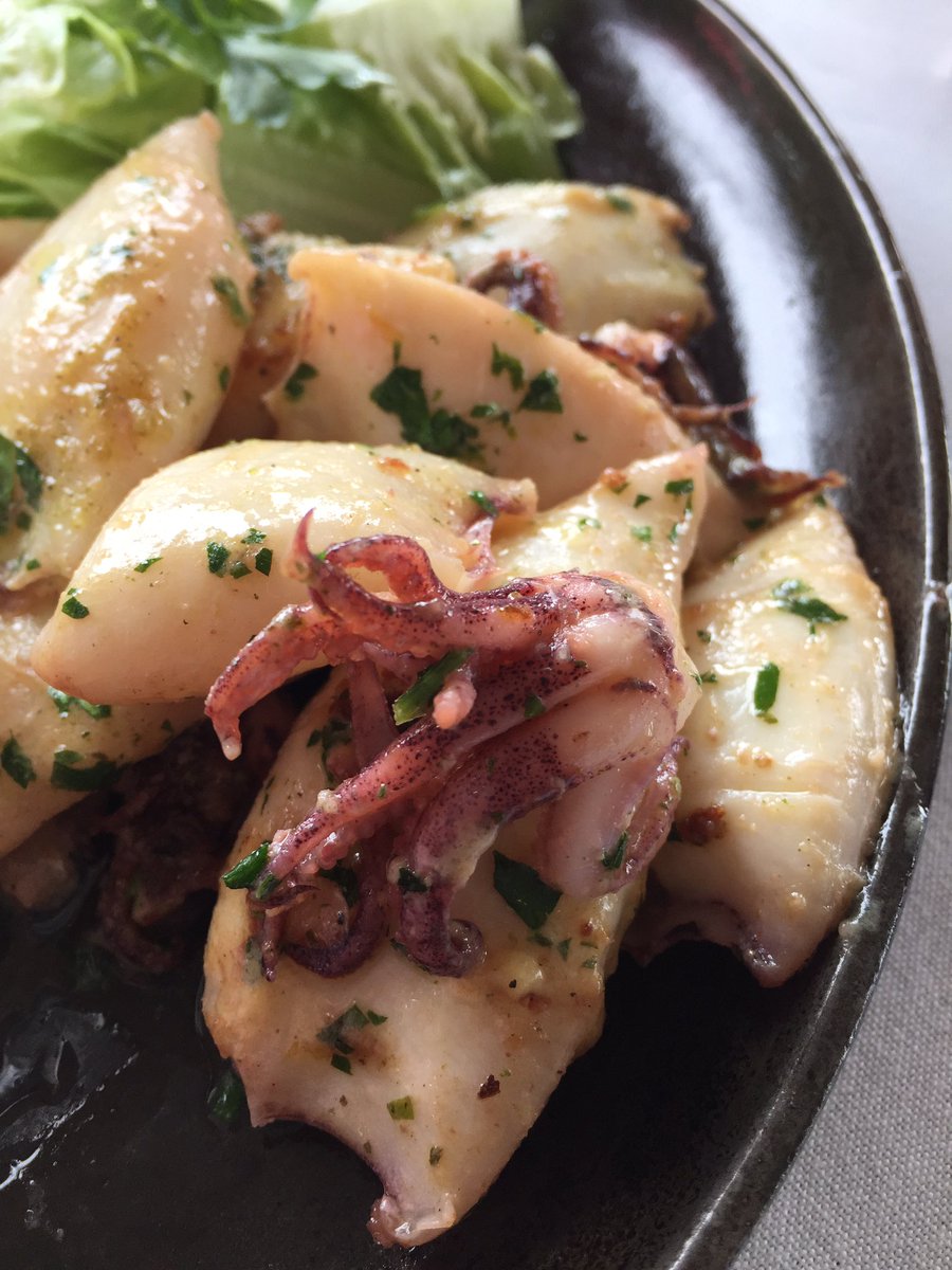 Audisbakehouse's tweet photo. I've developed an addiction to Calamari since arriving in SA .This was a melt in the mouth dish.A starter was more than enough to satisfy me https://t.co/k8r74cy6Fy