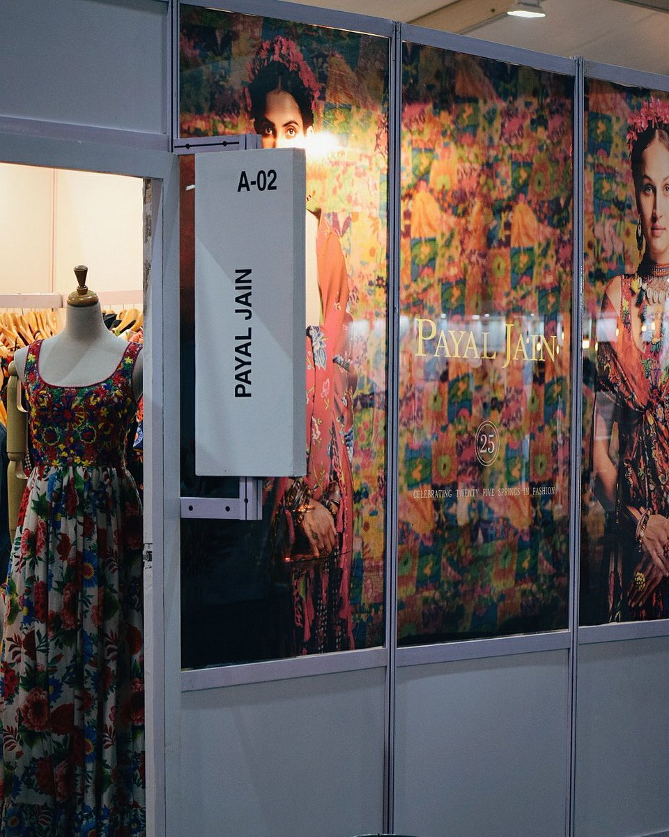 Payaljaindesign's tweet photo. Kick starting day2 @ Amazon India Fashion week.
#payaljain @thefdci 
#Springof25 #Season30 #AIFWSS18 #payalJainDesign #celebratingmilestones https://t.co/zkp642qAZp