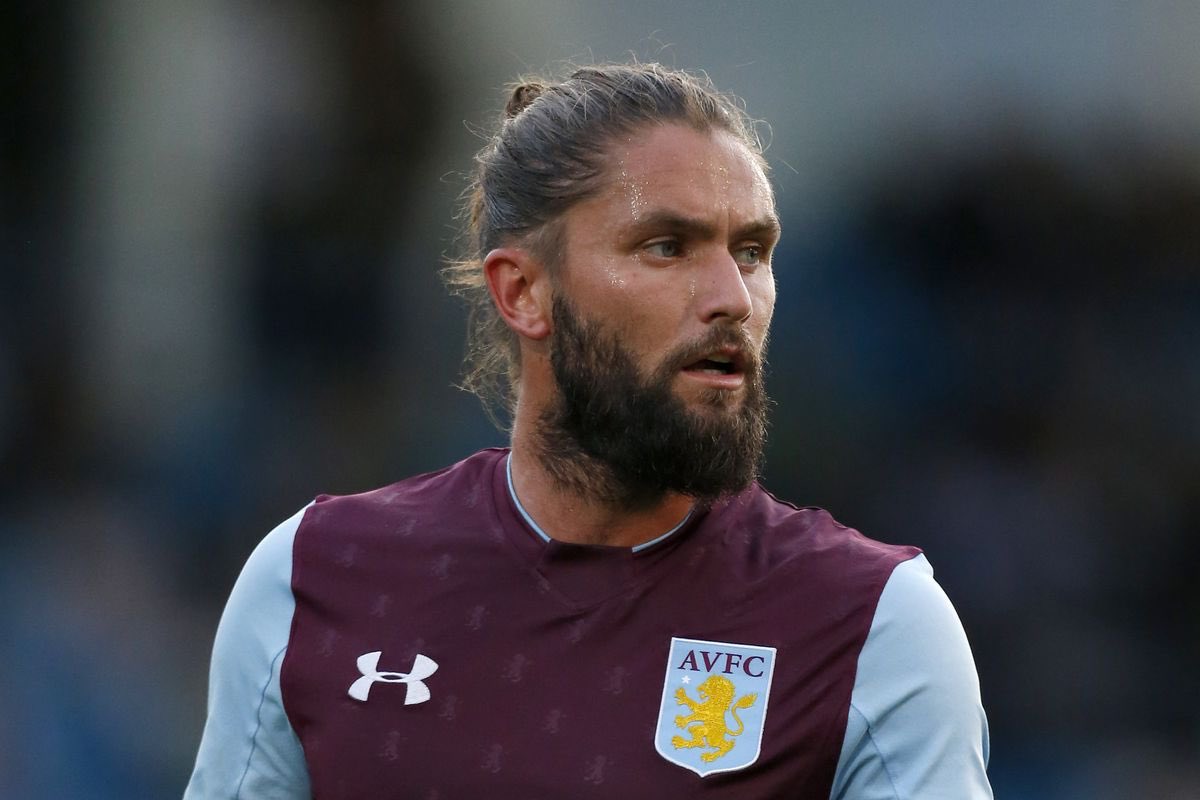 Happy birthday to Henri Lansbury, who turns 27 today  