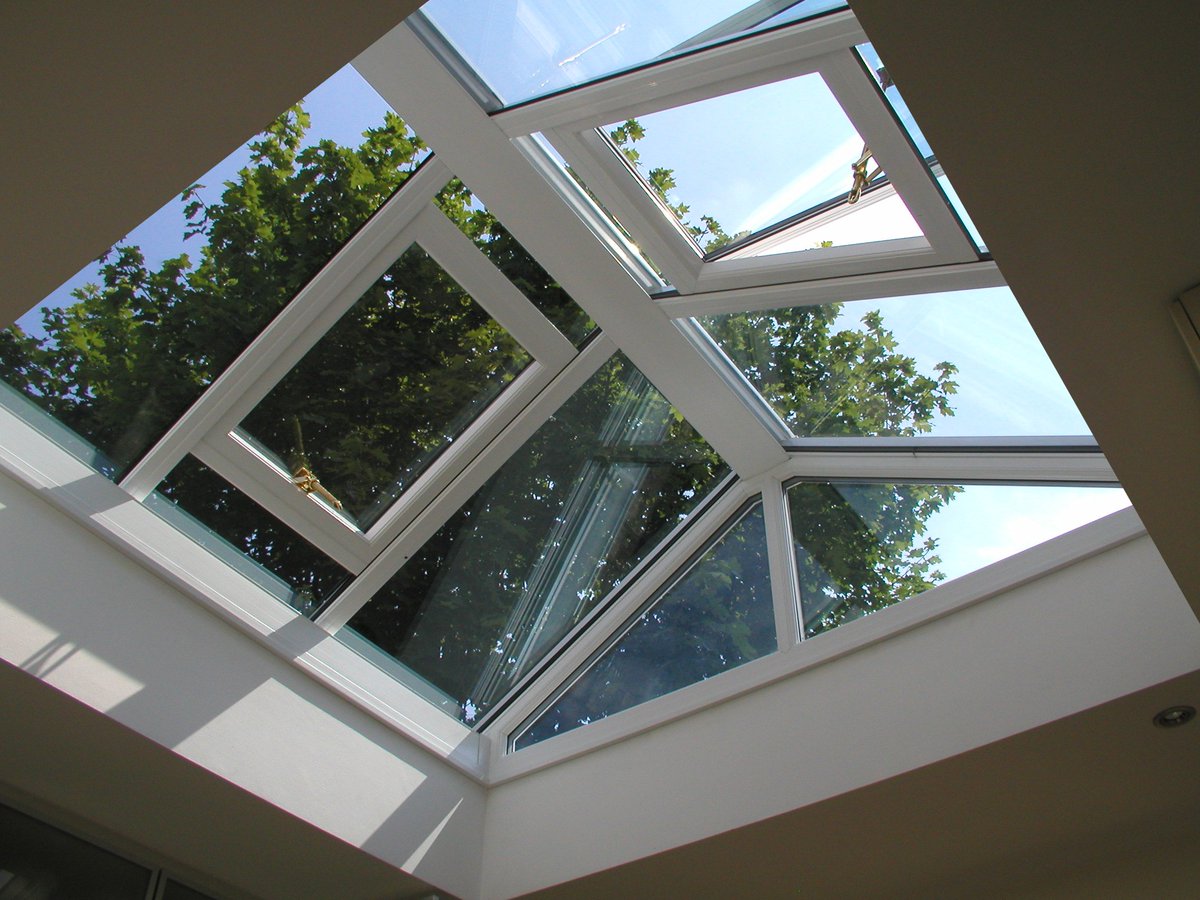 SHEPWAYGLASS's tweet photo. Let the sunshine in... and create a stylish living space, flooded with natural light. @SHEPWAYGLASS #glasssolutions #rooflanterns #light https://t.co/uxSXDXifHV