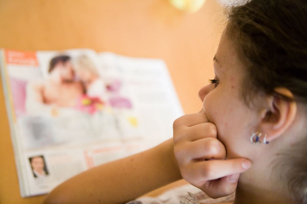 Kinkly's tweet photo. 15 Reasons Why Parents Don't Talk to Their Kids About Sex: https://t.co/kQeDz800SZ via @kinkly #sexedforkids #sexeducation https://t.co/VeN9wu5nff