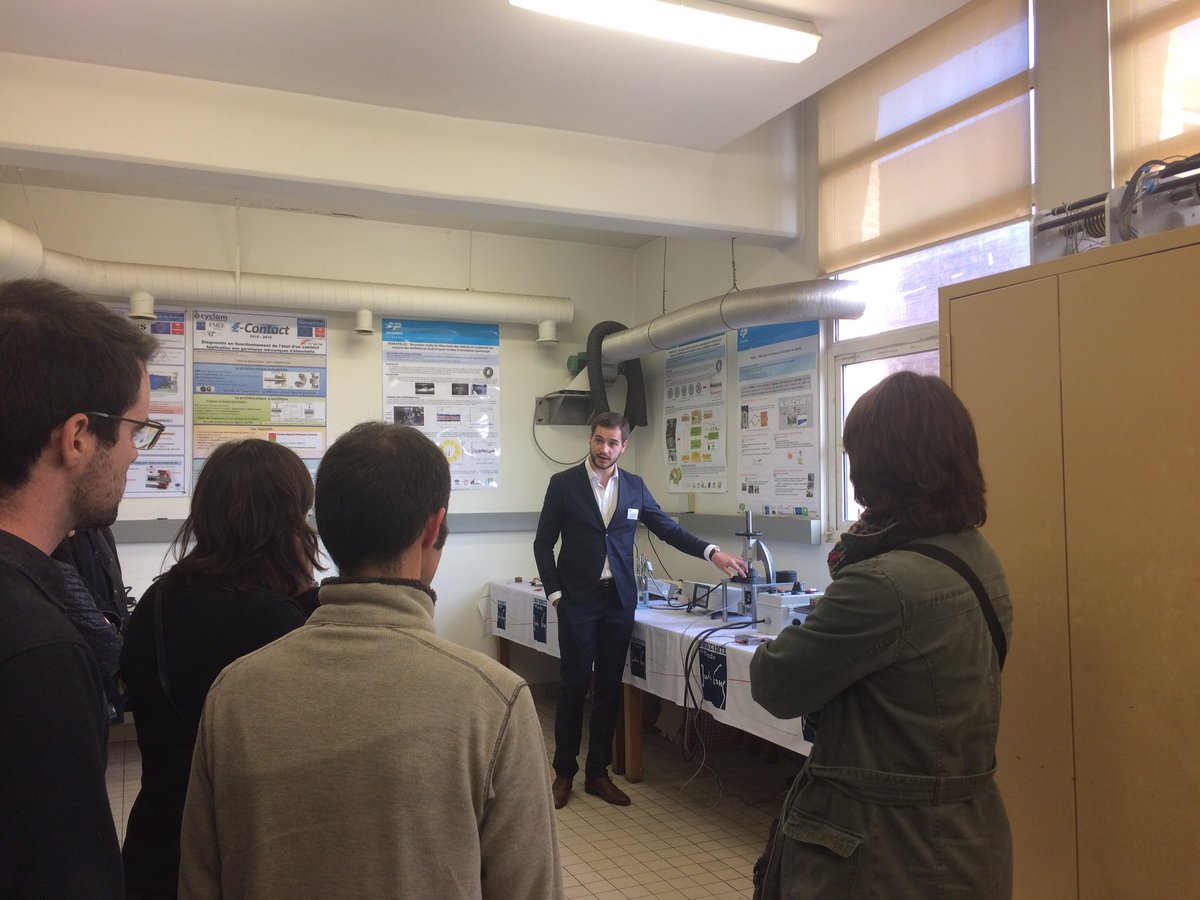 AngelinaBoulard's tweet photo. Bancs d'essais @upjv #CYCLAM dédié au projet e-contact @Pole_iTrans : mesure électrique pour le diagnostic de l'état de surface. https://t.co/obhr3KNu3b