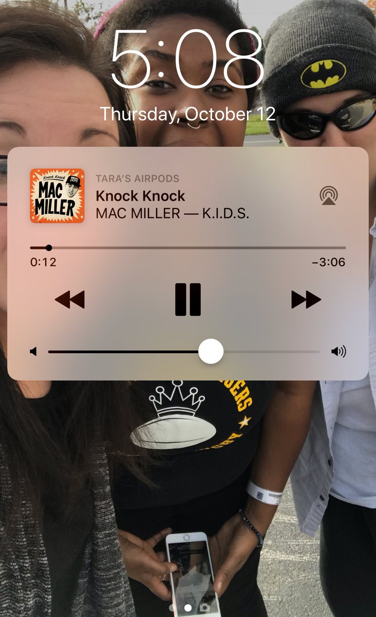 evilxangel315's tweet photo. Forever in love w this song #amjams @MacMiller https://t.co/6IAMdTqf6e